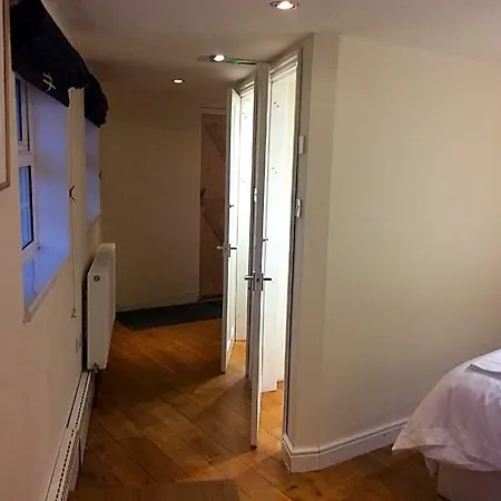 Arncliffe Arms 3*